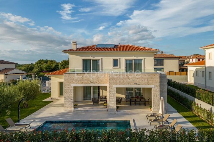 Dům na prodej 208 m² – Poreč