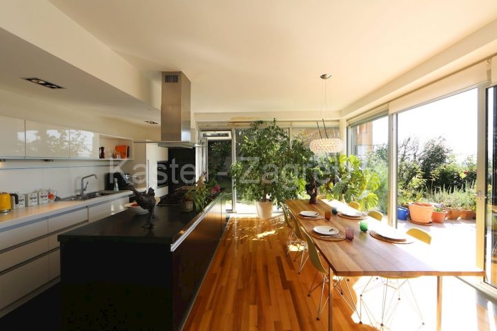Stan na prodaju 322 m² – Šestinski Vrh