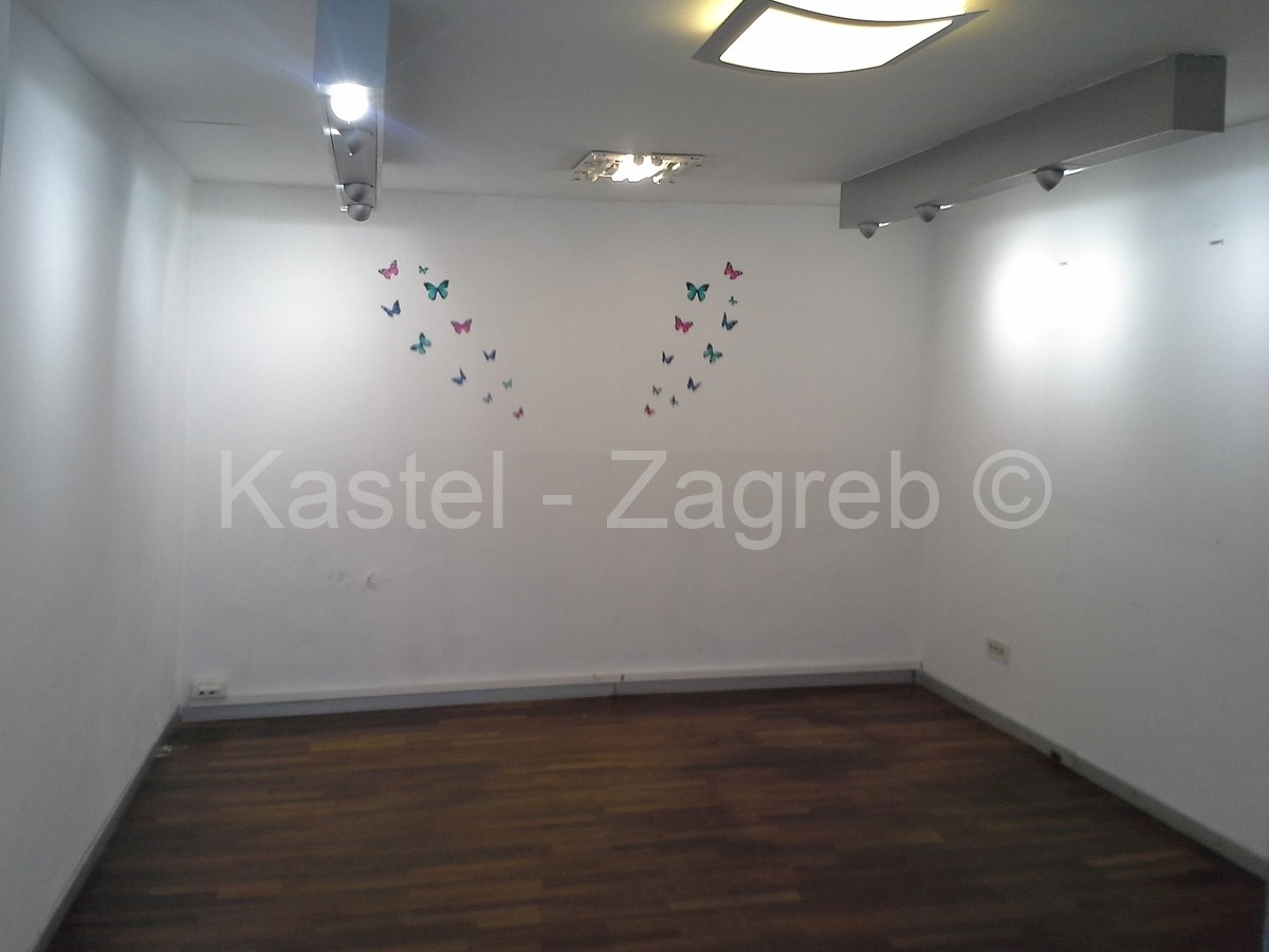 Business premises For rent - KARLOVAČKA KARLOVAC