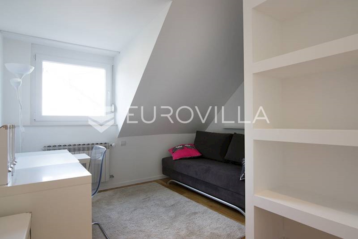 Appartement À louer - GRAD ZAGREB ZAGREB