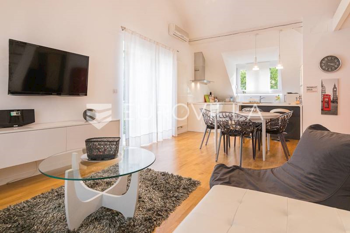 Appartement À louer - GRAD ZAGREB ZAGREB