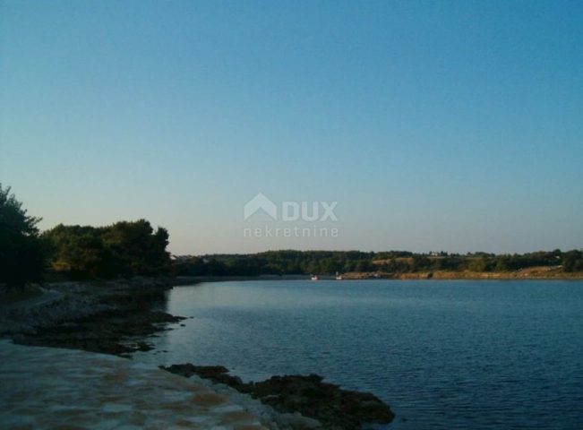 Land for sale 1530 m² – Nin