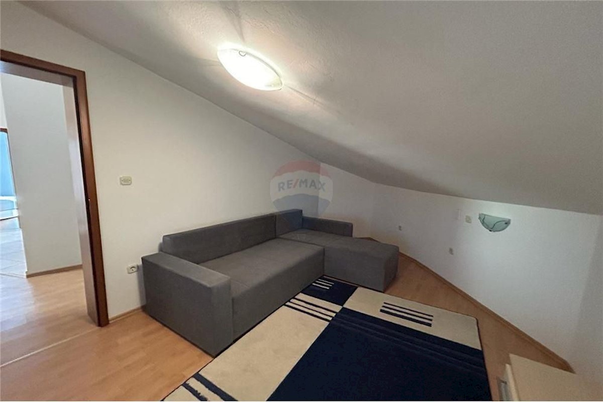 Apartma Na predaj - LIČKO-SENJSKA NOVALJA