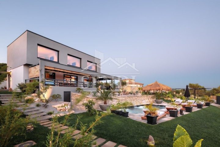 Haus zu verkaufen 180 m² – Sveti Lovreč Pazenatički