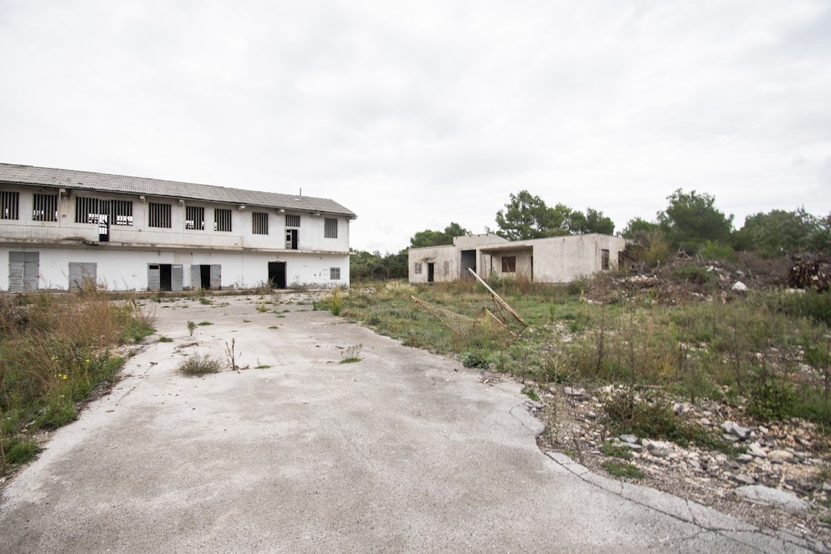 Locaux commerciaux À vendre - ŠIBENSKO-KNINSKA ŠIBENIK