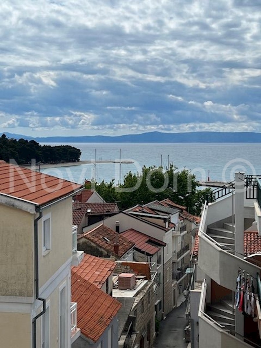 Casa In vendita - SPLITSKO-DALMATINSKA BAŠKA VODA