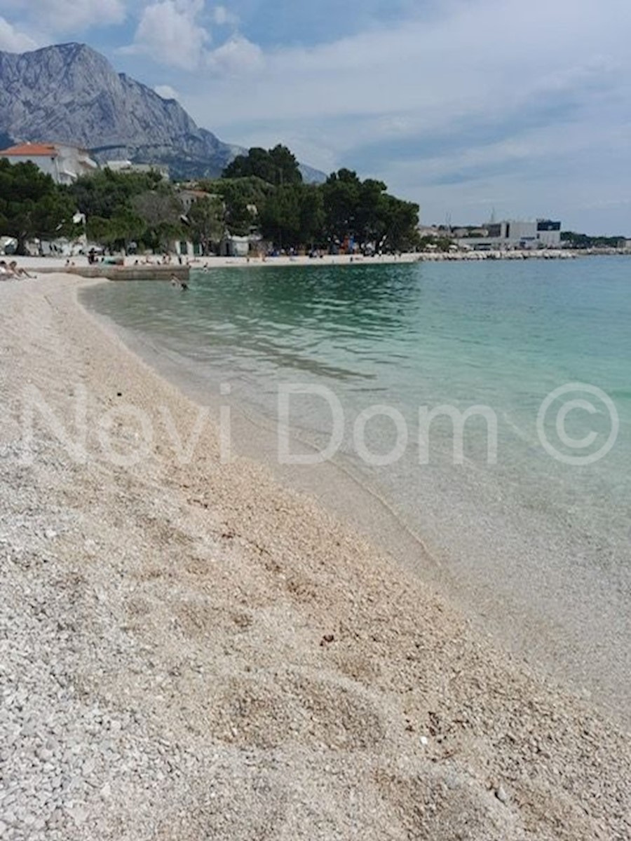 Casa In vendita - SPLITSKO-DALMATINSKA BAŠKA VODA