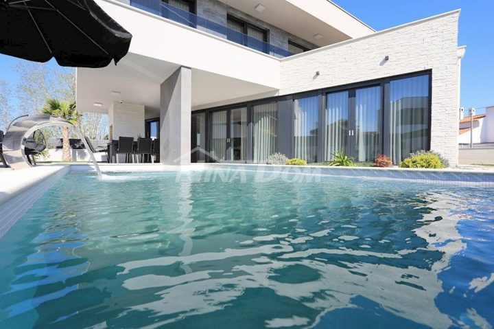 Casa in vendita 323 m² – Zaton