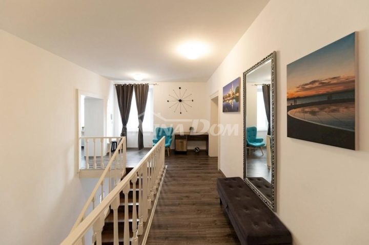 Flat for sale 130 m² – Poluotok