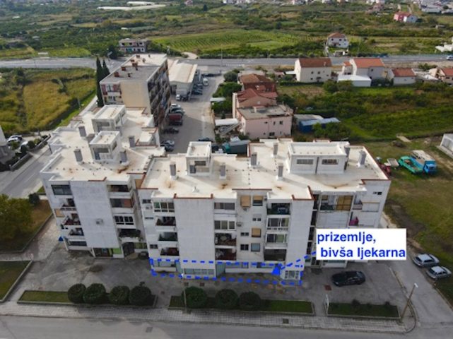 Komerčné na prenájom 183 m² – Opuzen