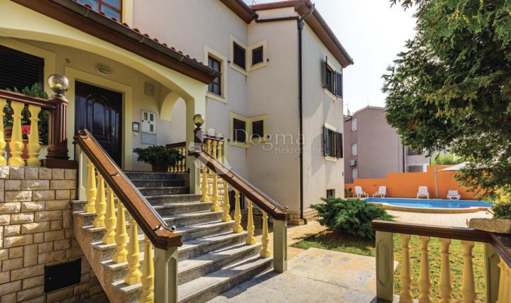 House for sale 500 m² – Banjole