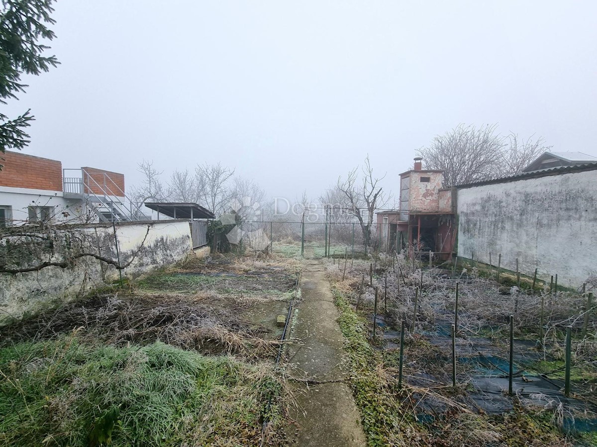 Kuća Na prodaju - OSJEČKO-BARANJSKA OSIJEK