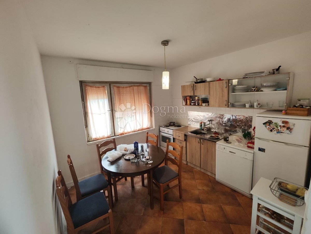 Apartma Na predaj - ŠIBENSKO-KNINSKA ŠIBENIK