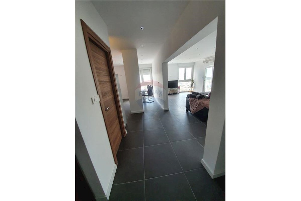 Flat For sale - SPLITSKO-DALMATINSKA SPLIT