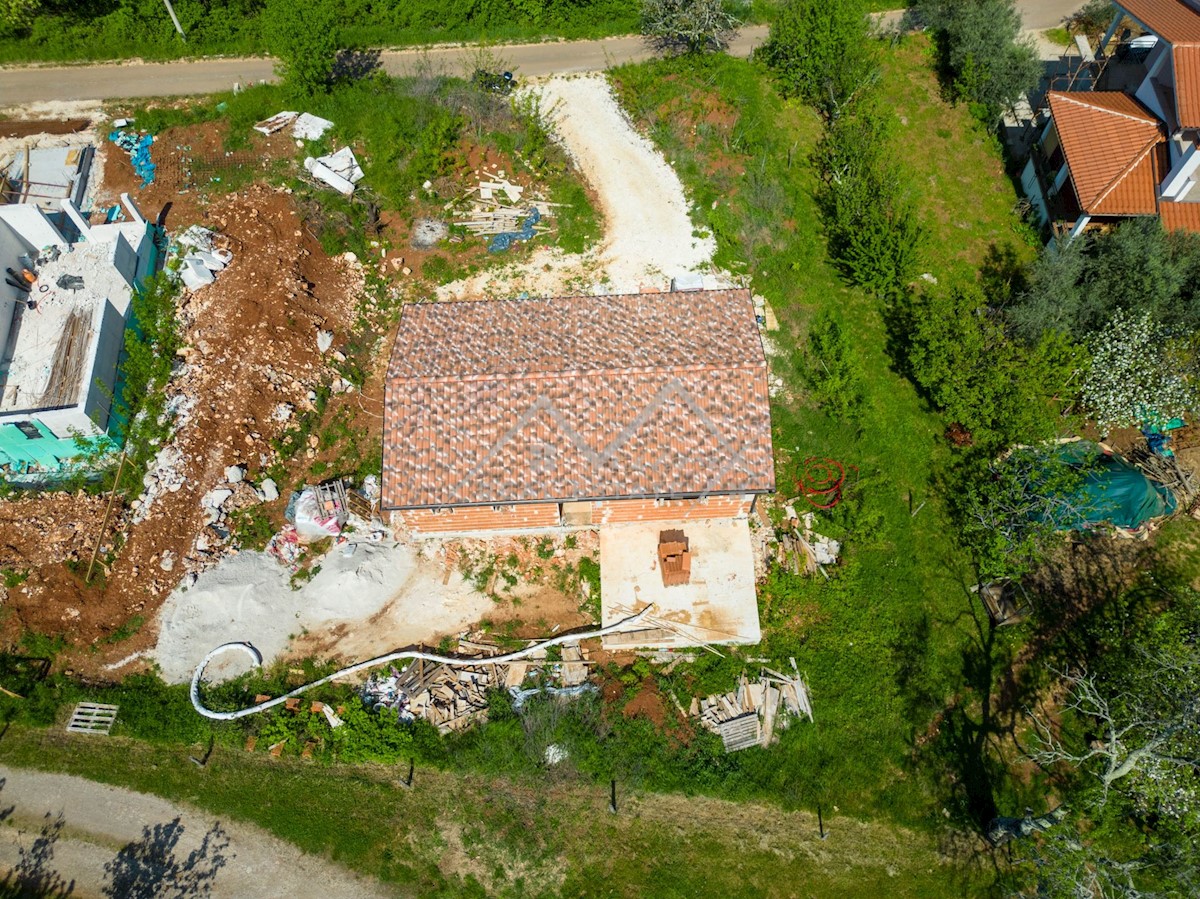 Haus Zu verkaufen - ISTARSKA KAROJBA