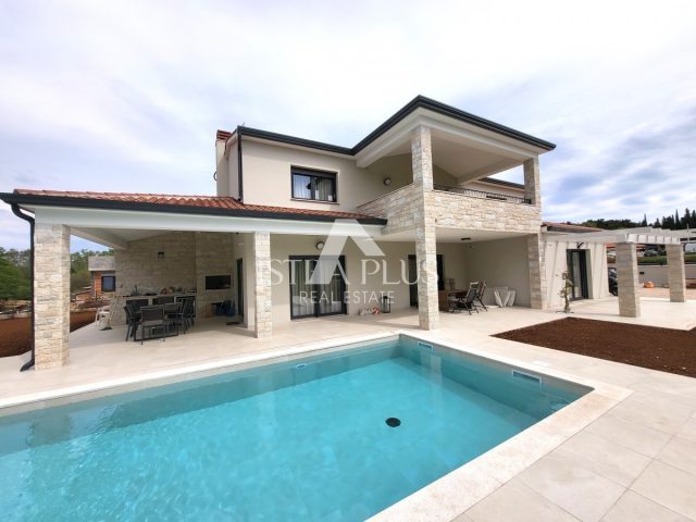 Dom na sprzedaż 200 m² – Poreč