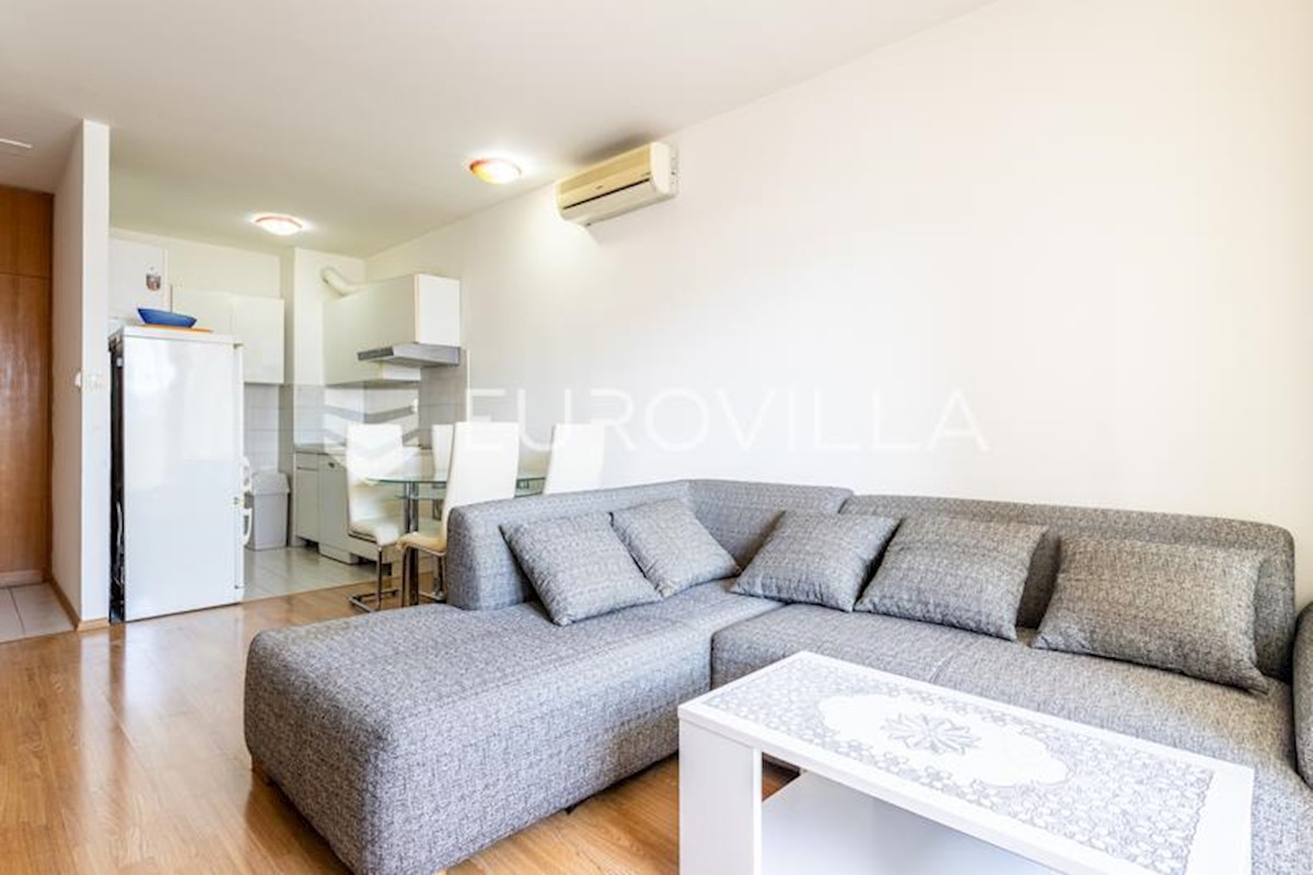 Flat For sale - SPLITSKO-DALMATINSKA BRAČ