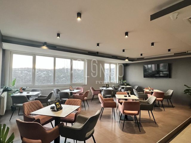 Locaux commerciaux à vendre 110 m² – Škurinje
