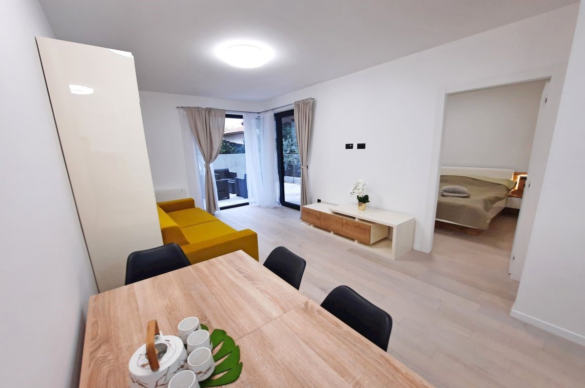 Apartma Naprodaj -  