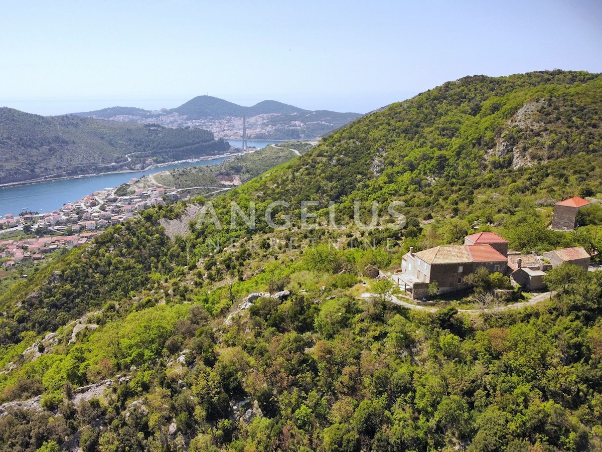 Casa In vendita - DUBROVAČKO-NERETVANSKA DUBROVNIK