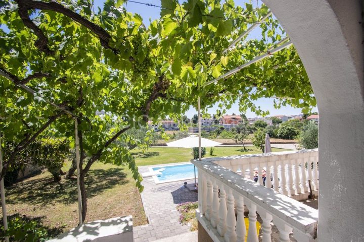 Kuća na prodaju 300 m² – Vodice