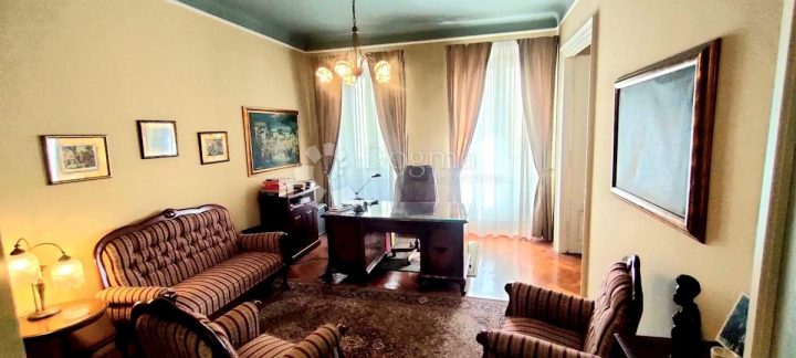 Locaux commerciaux à louer 86 m² – Rijeka