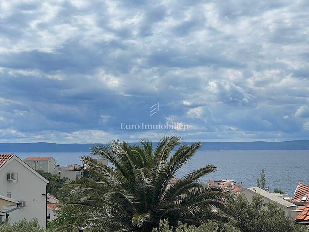 Flat For sale - SPLITSKO-DALMATINSKA BAŠKA VODA