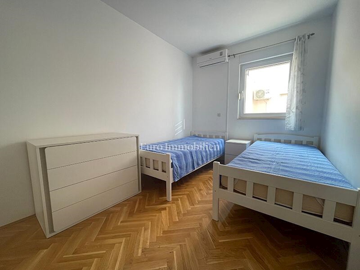 Apartment Zu verkaufen - SPLITSKO-DALMATINSKA BAŠKA VODA