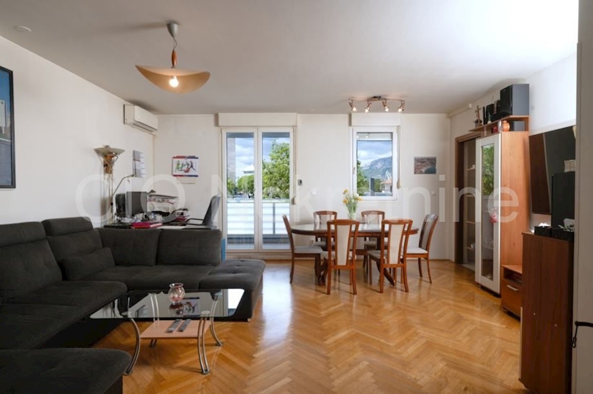 Appartamento In vendita - SPLITSKO-DALMATINSKA SPLIT