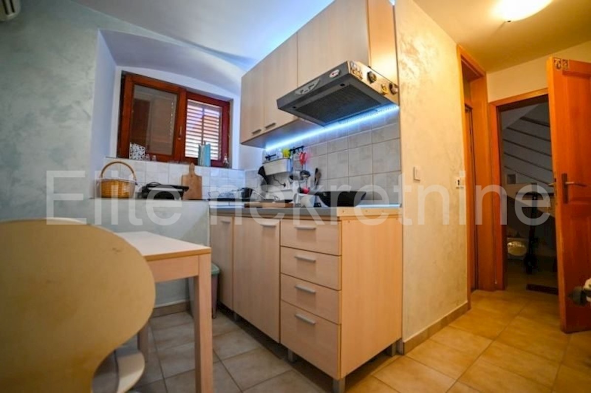 Flat For sale CRES