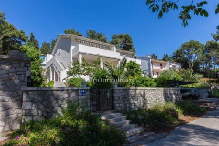 Kuća na prodaju 250 m² – Mali Lošinj