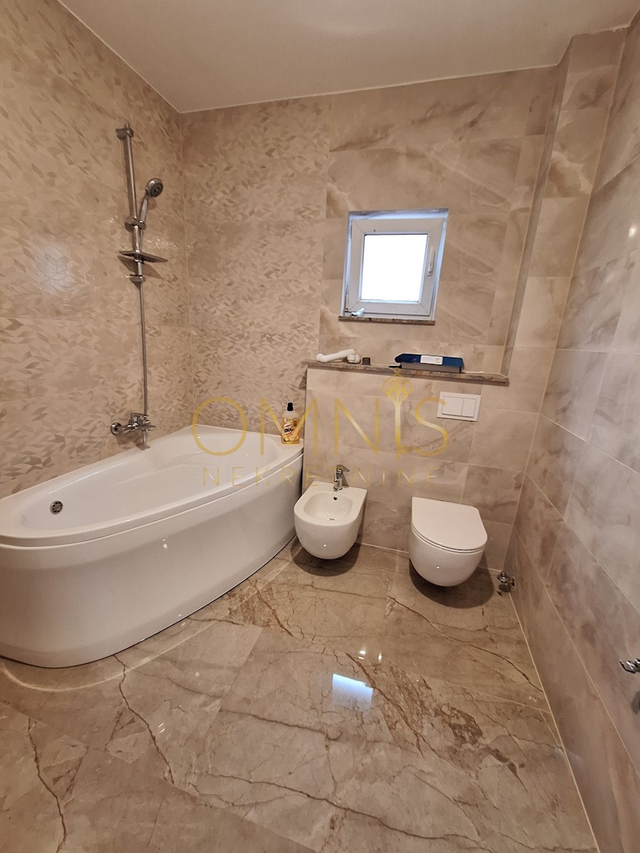 Apartment Zu verkaufen - PRIMORSKO-GORANSKA KASTAV