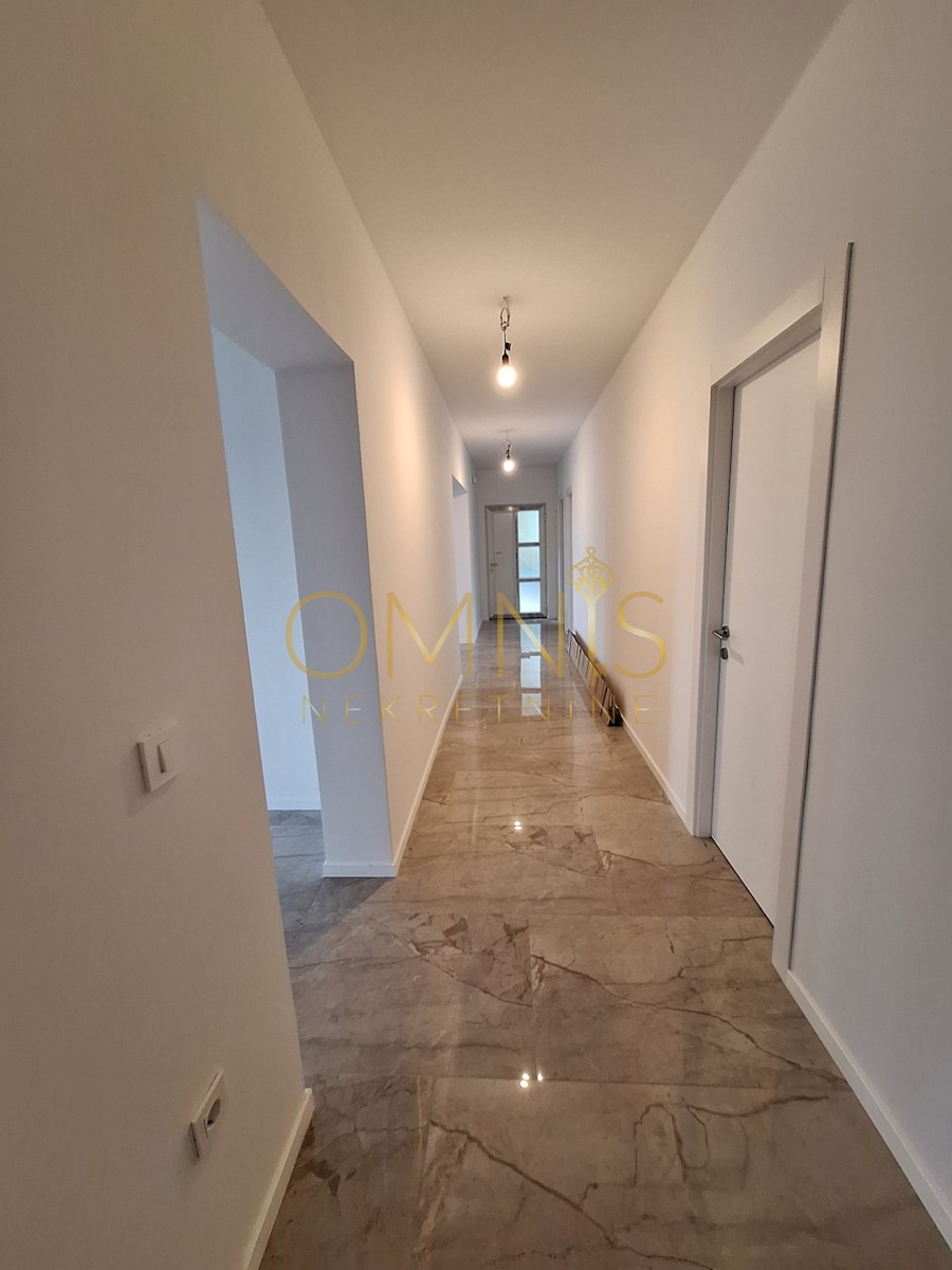 Apartment Zu verkaufen - PRIMORSKO-GORANSKA KASTAV