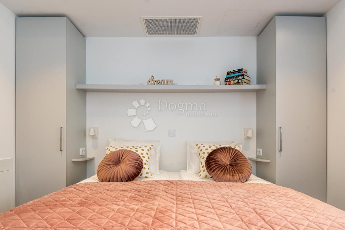 Casa In vendita - ŠIBENSKO-KNINSKA ŠIBENIK
