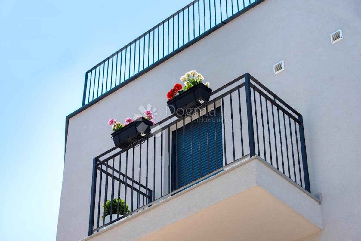 Casa In vendita - ŠIBENSKO-KNINSKA ŠIBENIK