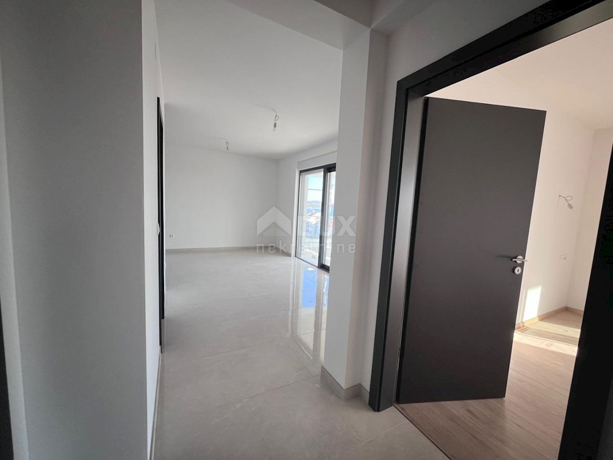 Flat For sale - ŠIBENSKO-KNINSKA ROGOZNICA