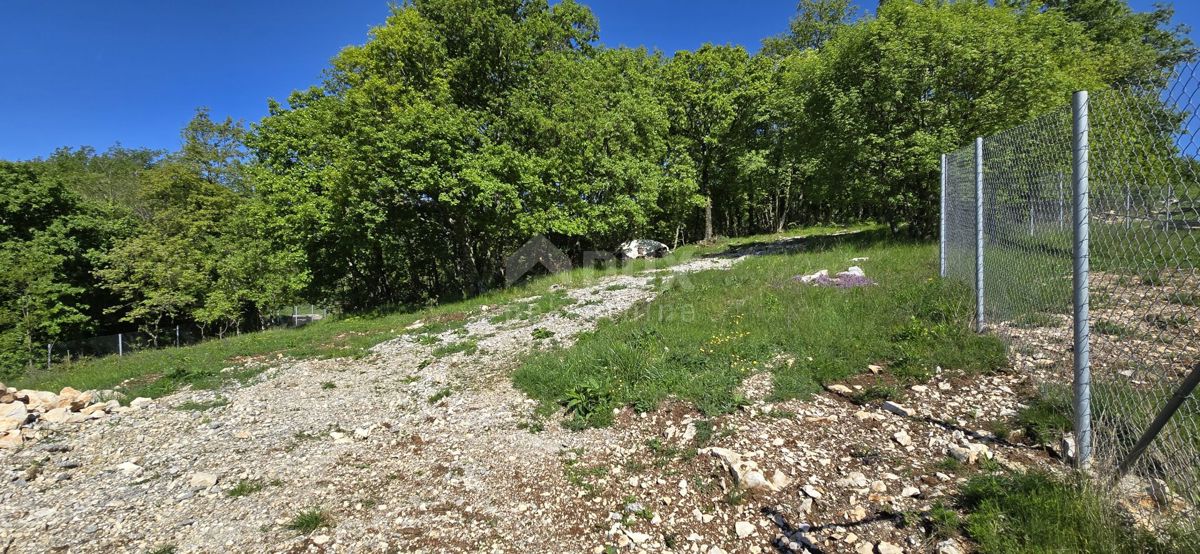 Parcela Na predaj - ISTARSKA PIĆAN
