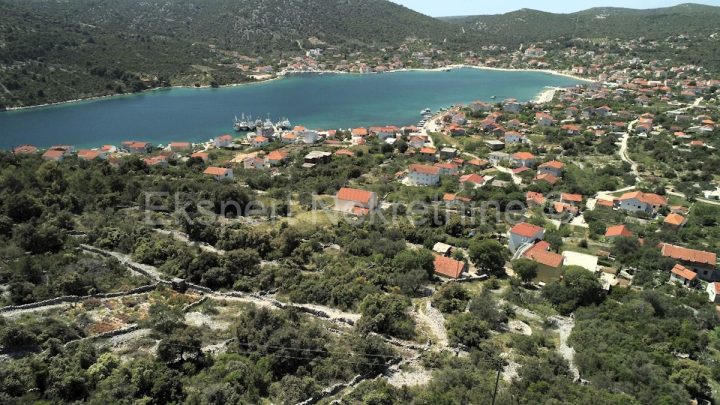 Zemljište na prodaju 656 m² – Vinišće