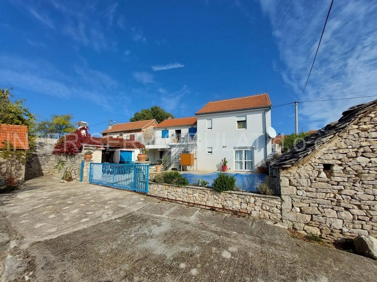 House For sale - ŠIBENSKO-KNINSKA SKRADIN