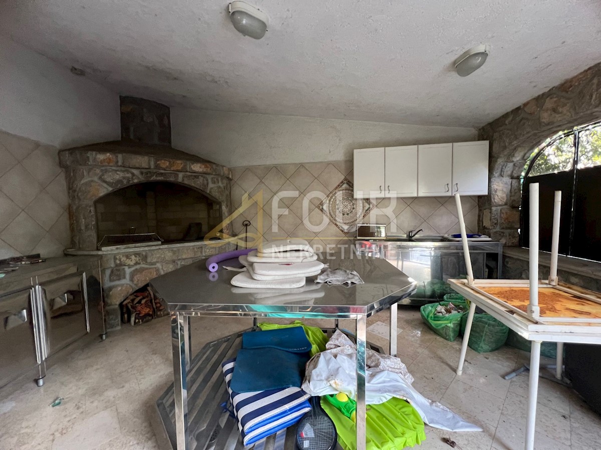 Poslovni prostor Na prodaju - PRIMORSKO-GORANSKA CRIKVENICA