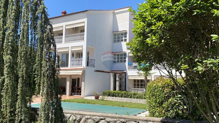 Kuća na prodaju 1000 m² – Malinska