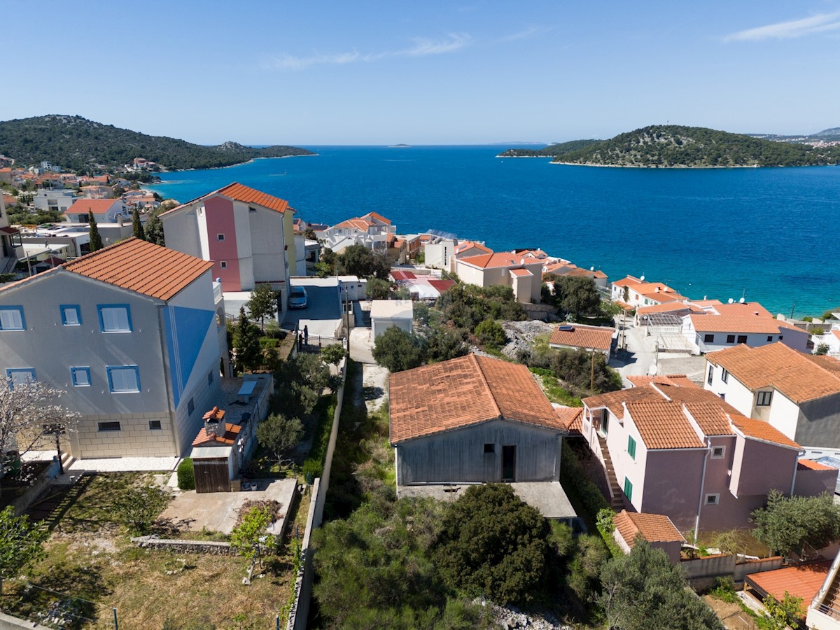 Parcela Na predaj - ŠIBENSKO-KNINSKA ROGOZNICA