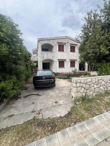 Dům na prodej 127 m² – Povljana