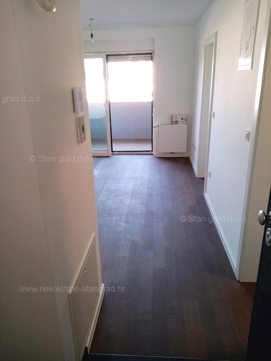 Appartement À vendre - ZAGREBAČKA VELIKA GORICA