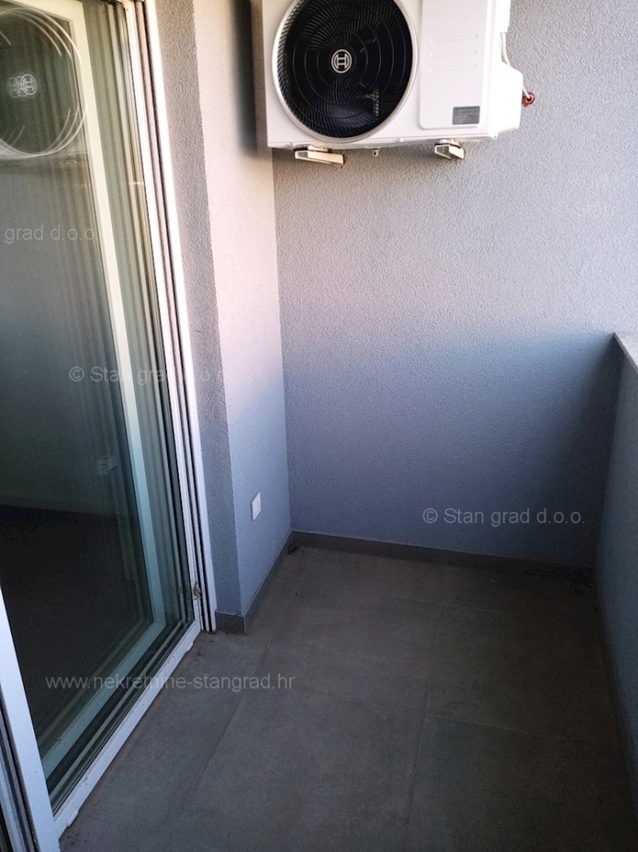 Appartement À vendre - ZAGREBAČKA VELIKA GORICA