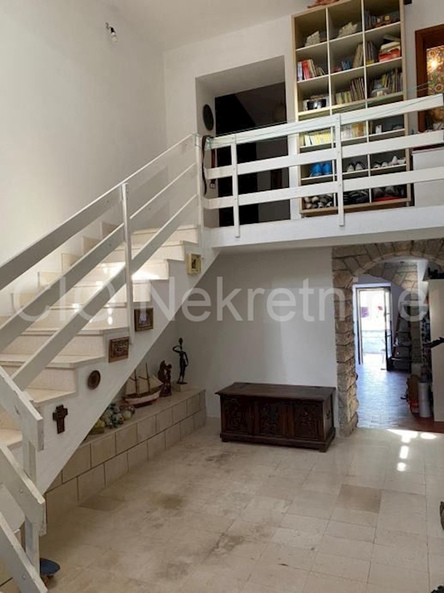 House For sale - SPLITSKO-DALMATINSKA BRAČ