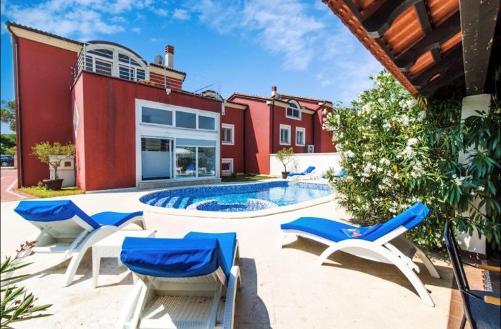 Casa in vendita 350 m² – Pula