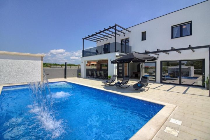 Casa in vendita 280 m² – Loborika