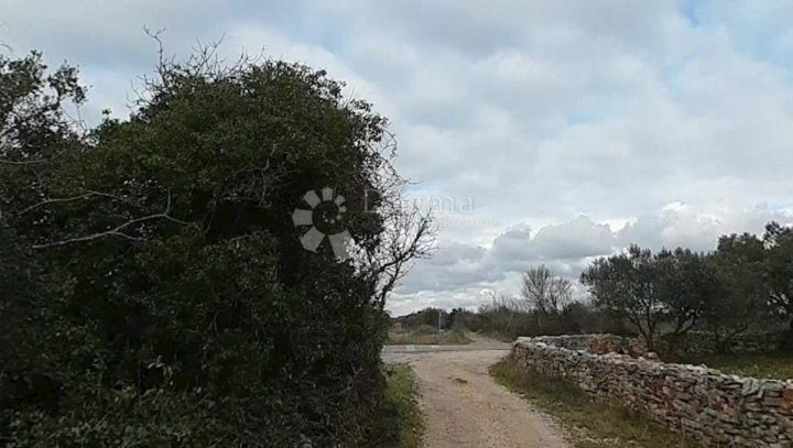 Land for sale 896 m² – Fažana