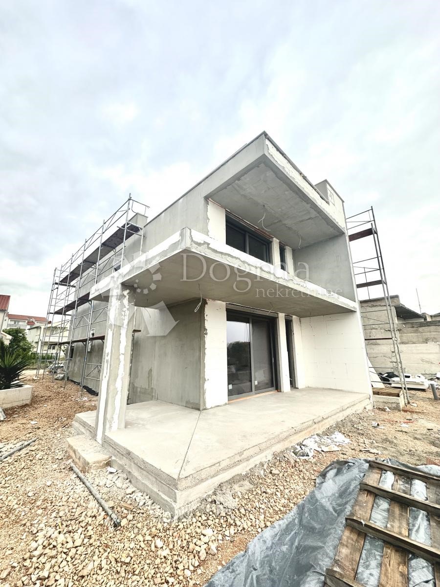 Maison À vendre - ŠIBENSKO-KNINSKA TRIBUNJ